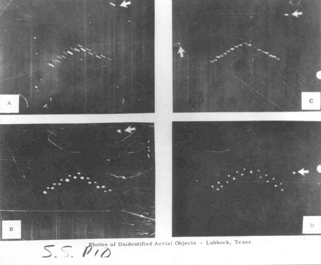 Les ovnis photographiés au-dessus de Lubbock la nuit du 30 au 31 août