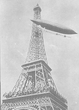 Santos-Dumont fait voler son dirigeable n° 6 au-dessus de la tour Eiffel la veille