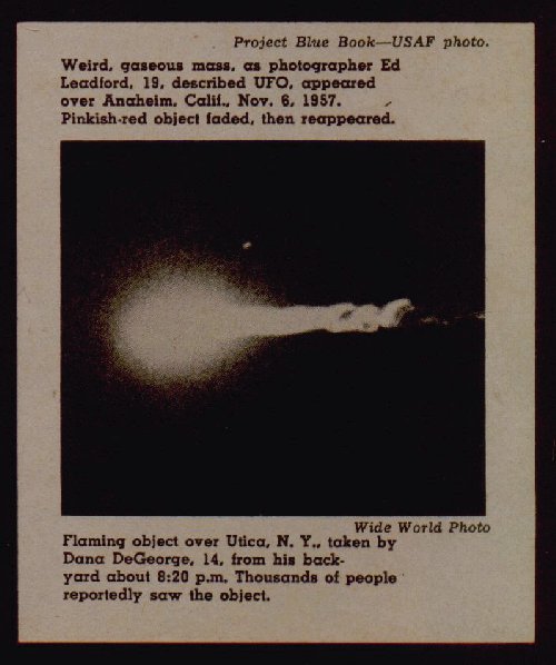 Objet flamboyant au-dessus de Utica (New York), pris par Dana DeGeorge, 14 ans, depuis son jardin vers 20 h 20. Des    milliers de personnes auraient vu l'objet s2Photo Wide World.