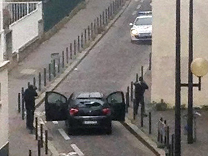 Les attaquants de Charlie sortis de leur voiture